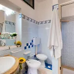 別荘 Blue House In Con Piscina トッレ・ラピッロ